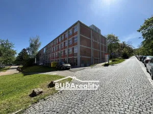 Pronájem kanceláře, Zlín, nám. T. G. Masaryka, 24 m2