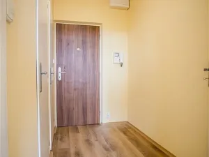 Pronájem bytu 1+kk, Praha, Jahodová, 25 m2