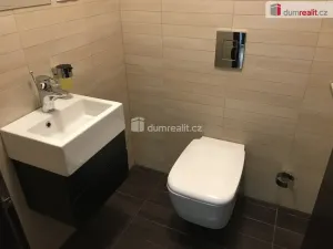 Pronájem bytu 2+kk, Praha, Korunní, 75 m2