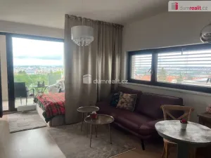 Pronájem bytu 2+kk, Praha, Korunní, 75 m2