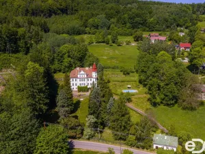 Prodej vily, Cvikov - Trávník, 680 m2