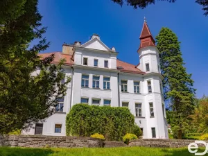 Prodej vily, Cvikov - Trávník, 680 m2