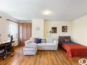 Prodej vily, Cvikov - Trávník, 680 m2