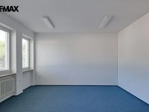 Pronájem kanceláře, Želechovice nad Dřevnicí, Paseky, 32 m2