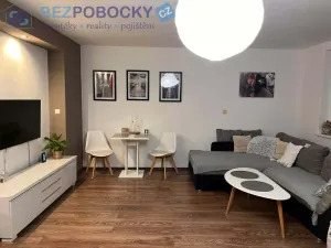 Pronájem bytu 2+1, Kameničky, 65 m2
