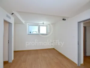 Prodej bytu 2+kk, Oslavany, Široká, 83 m2