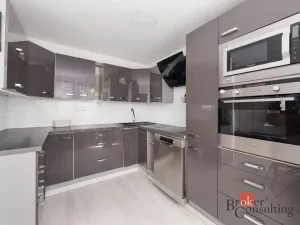 Prodej bytu 3+1, Praha - Hostivař, Trhanovské náměstí, 74 m2