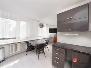Prodej bytu 3+1, Praha - Hostivař, Trhanovské náměstí, 74 m2
