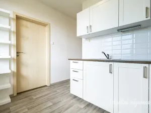 Pronájem bytu 2+1, Praha - Střížkov, Střížkovská, 54 m2