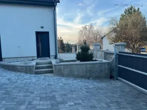 Pronájem bytu 3+kk, Dobřejovice, Košumberk, 70 m2