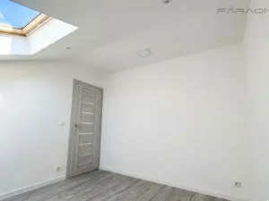 Pronájem bytu 3+kk, Dobřejovice, Košumberk, 70 m2