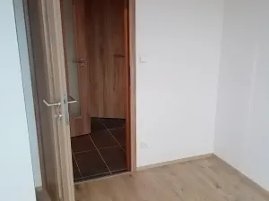 Pronájem bytu 2+kk, Jince, Zborovská, 43 m2
