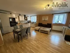 Prodej rodinného domu, Spálené Poříčí - Lipnice, 542 m2