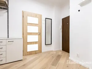 Pronájem bytu 3+kk, Praha - Vysočany, Staromlýnská, 58 m2