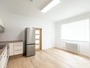 Pronájem bytu 3+kk, Praha - Vysočany, Staromlýnská, 58 m2