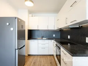 Pronájem bytu 2+kk, Praha - Letňany, Tupolevova, 50 m2