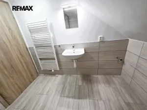 Pronájem kanceláře, Slavkov u Brna, 72 m2