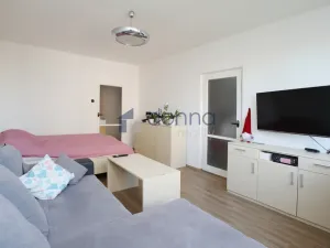 Pronájem bytu 3+1, Praha, Počernická, 73 m2