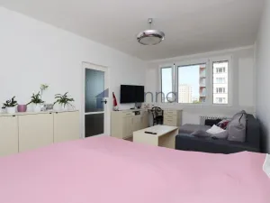 Pronájem bytu 3+1, Praha, Počernická, 73 m2