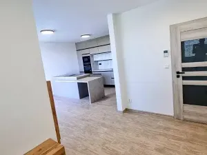 Pronájem bytu 2+kk, Jihlava, Vrchlického, 67 m2