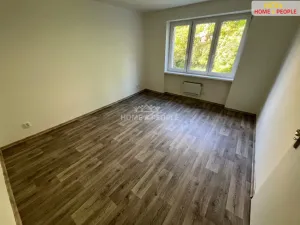 Pronájem bytu 2+1, Karlovy Vary - Stará Role, Závodu míru, 71 m2