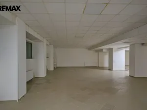 Pronájem obchodního prostoru, Kopřivnice, Záhumenní, 400 m2