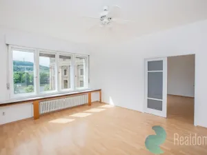 Pronájem bytu 4+1, Praha - Nové Město, Masarykovo nábřeží, 110 m2