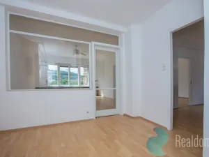 Pronájem bytu 4+1, Praha - Nové Město, Masarykovo nábřeží, 110 m2