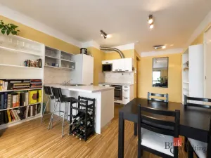 Pronájem bytu 2+kk, Praha - Karlín, Rohanské nábřeží, 57 m2