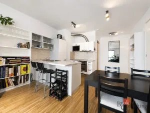 Pronájem bytu 2+kk, Praha - Karlín, Rohanské nábřeží, 56 m2