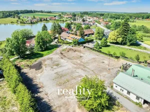 Pronájem komerční nemovitosti, Hladov, 3500 m2