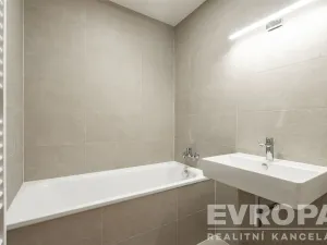 Prodej bytu 4+kk, Pardubice, 86 m2
