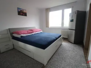 Pronájem bytu 1+1, Děčín - Děčín VI-Letná, Krásnostudenecká, 35 m2