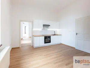 Pronájem bytu 2+kk, Lázně Bělohrad, Náměstí K. V. Raise, 62 m2