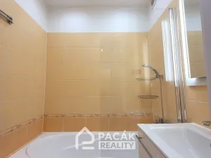 Pronájem bytu 2+1, Olomouc - Neředín, Dělnická, 52 m2