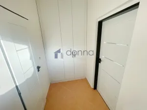 Pronájem bytu 1+kk, Praha, Kutnohorská, 34 m2