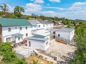Prodej výrobních prostor, Koleč, 940 m2