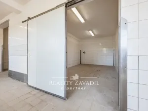 Prodej výrobních prostor, Koleč, 940 m2