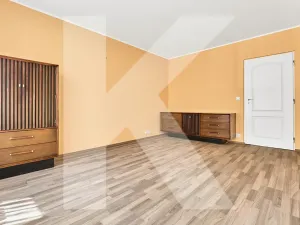 Prodej bytu 3+1, Karlovy Vary, Klínovecká, 86 m2