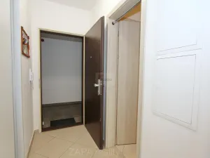 Pronájem bytu 2+kk, Praha - Horní Měcholupy, Mantovská, 52 m2