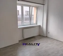 Pronájem bytu 1+1, Kryry, Hlavní, 29 m2