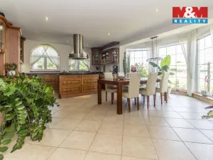 Prodej rodinného domu, Třebestovice, V zákruží, 280 m2
