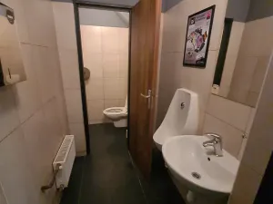 Pronájem obchodního prostoru, Praha - Smíchov, Nádražní, 85 m2