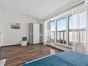 Prodej bytu 2+kk, Jesenice, Sluneční, 58 m2