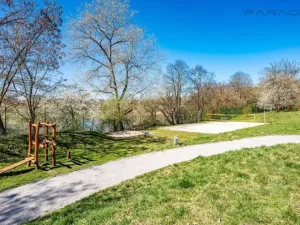 Pronájem bytu 3+kk, Praha - Hloubětín, Nademlejnská, 86 m2