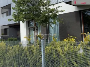 Pronájem bytu 1+kk, Praha - Dolní Chabry, Ústecká, 37 m2