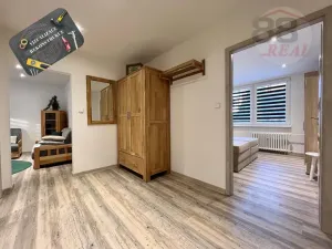 Prodej bytu 2+1, Klášterec nad Ohří, Školní, 49 m2