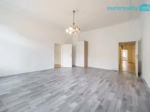 Prodej bytu 2+1, Karlovy Vary, Dr. Davida Bechera, 79 m2