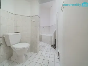 Prodej bytu 2+1, Karlovy Vary, Dr. Davida Bechera, 79 m2