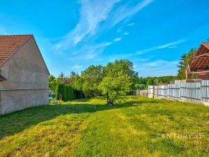 Prodej pozemku pro bydlení, Klobuky, 1088 m2